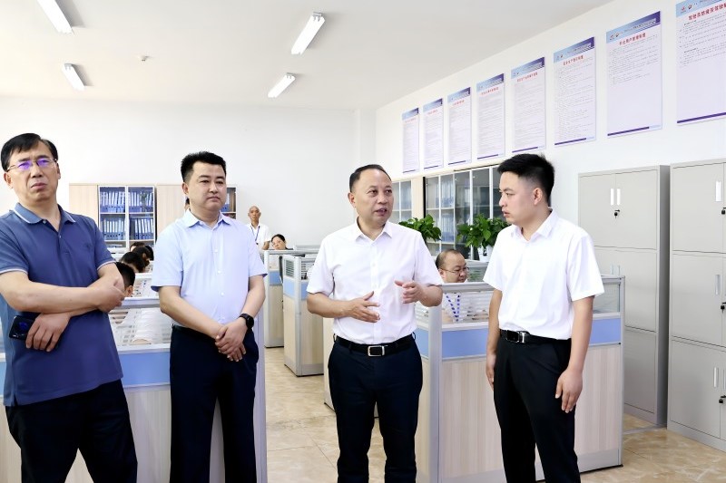 何树<font color='red'>平</font>：着力推进现代物流基础设施建设 加速推进通道优势向经济优势转变