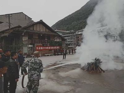 <font color='red'>东</font>溪镇：扎实开展2019年度冬季消防演练