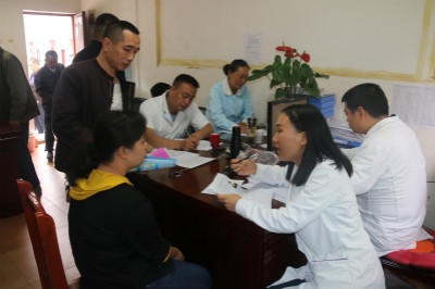 助残办证走基层 <font color='red'>东</font>溪在行动